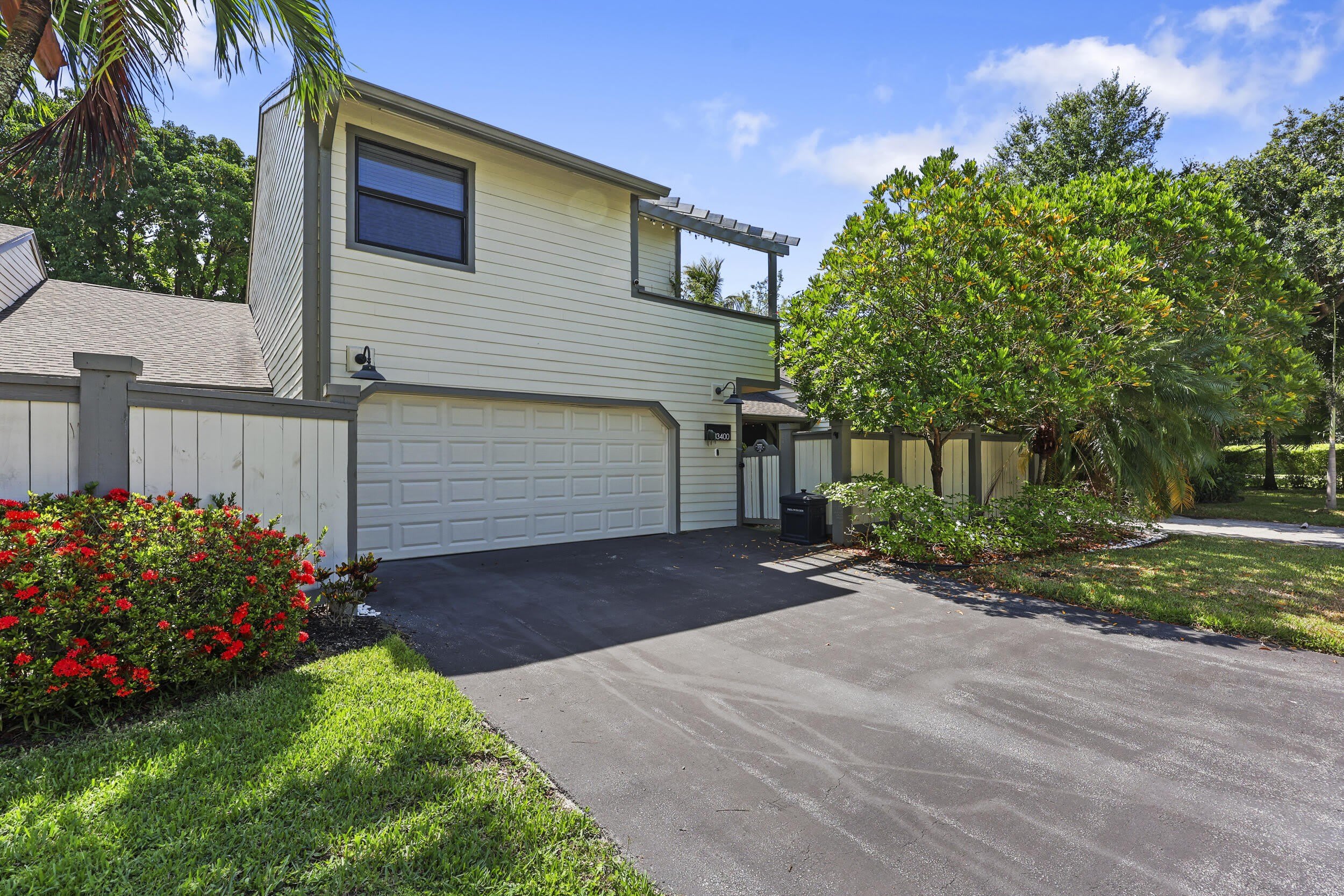 13400 Bedford Mews Court – photo 1