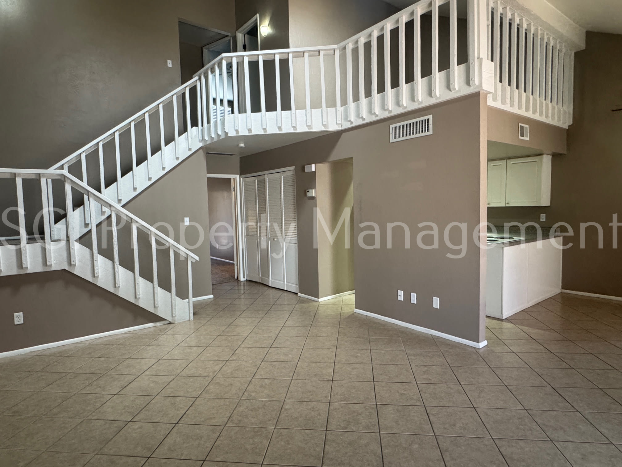 1915 S Shannon Dr – photo 4