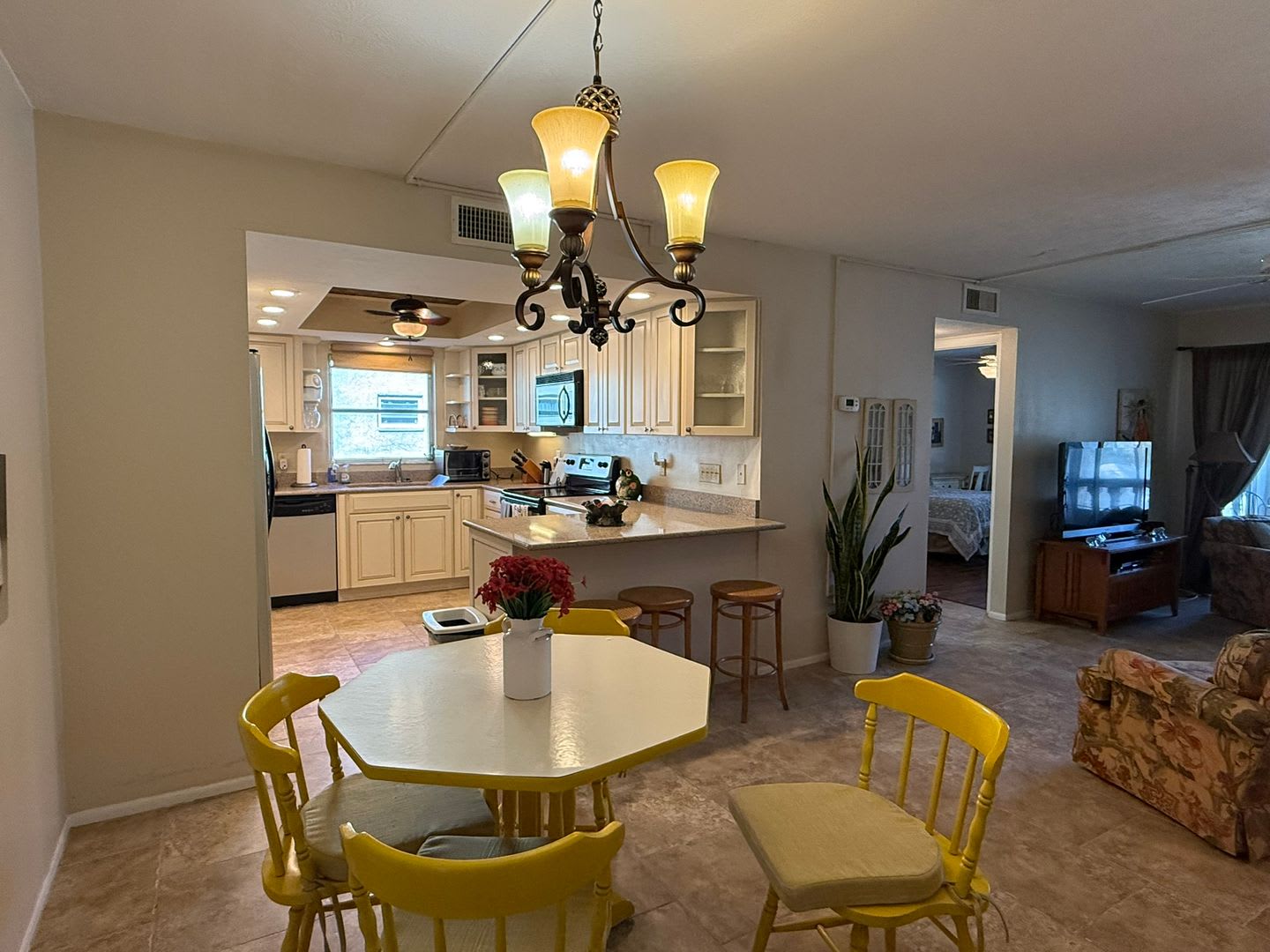 Furnished Condo in Green Dolphin Park – photo 4