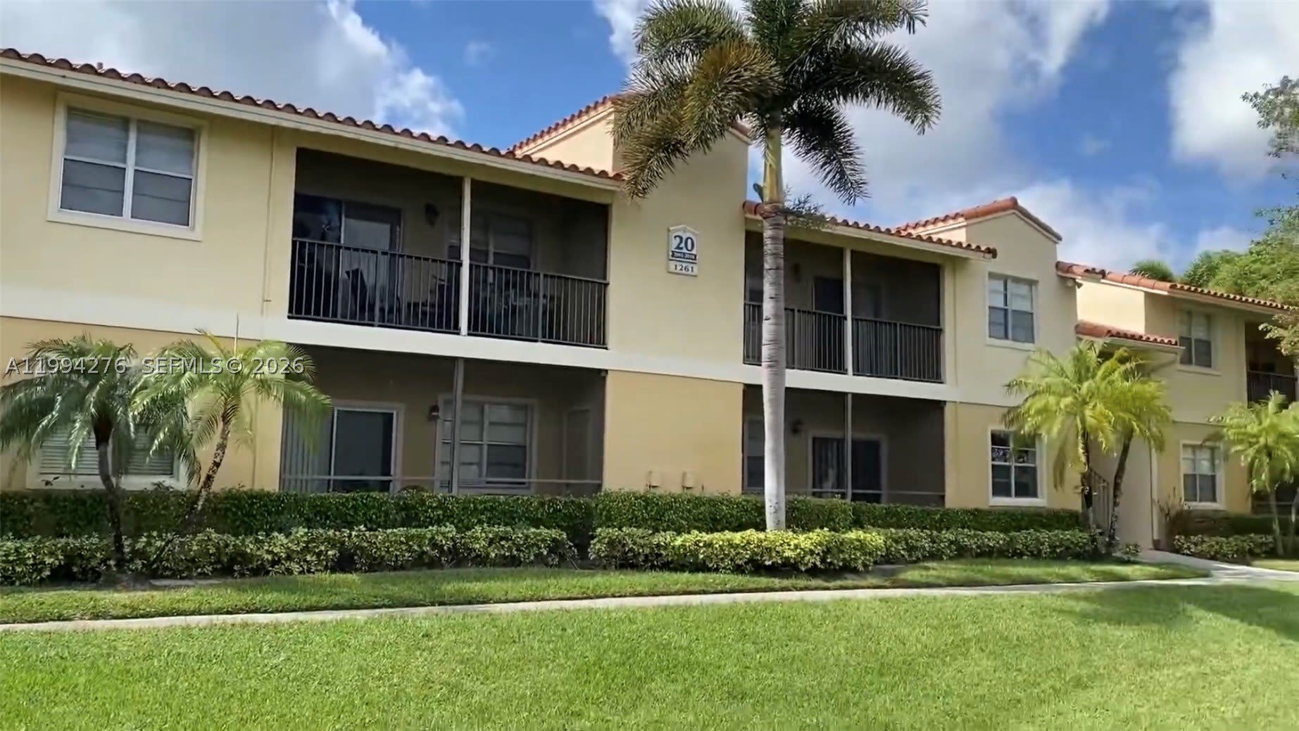 1261 Sw 46Th Ave – photo 3