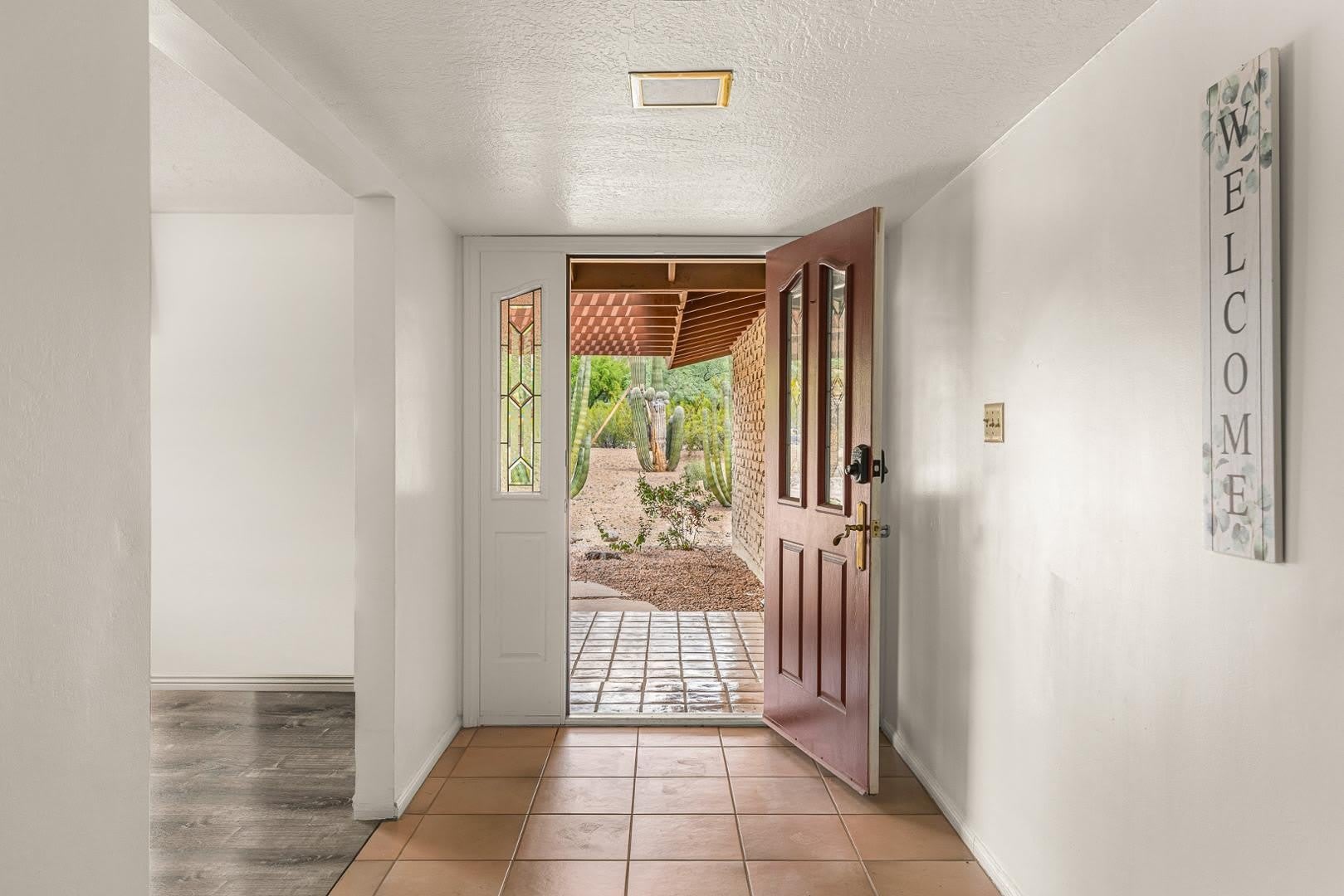 5901 E Cactus Wren Road – photo 2
