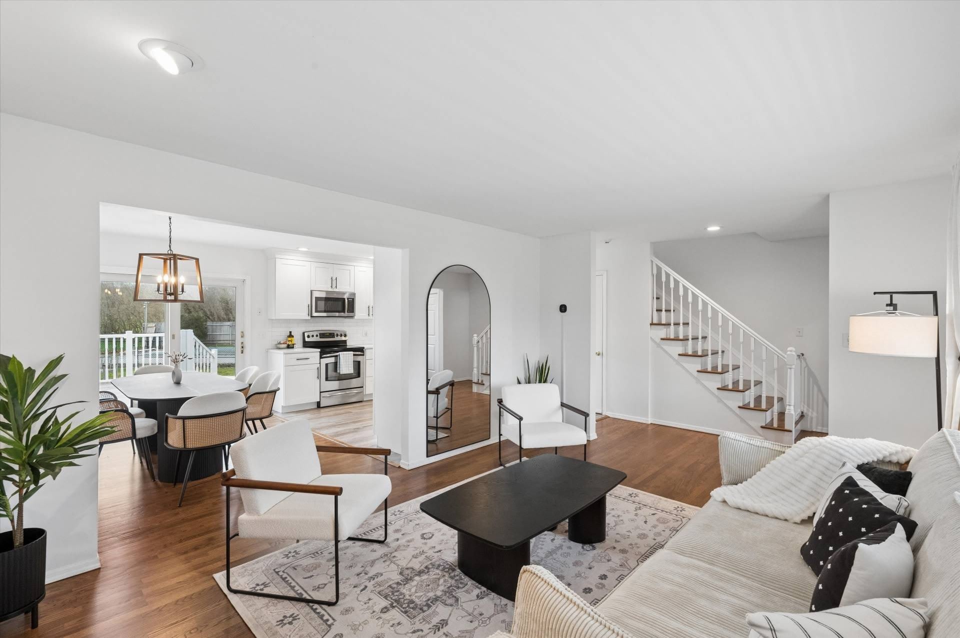 97 Grant Dr – photo 3