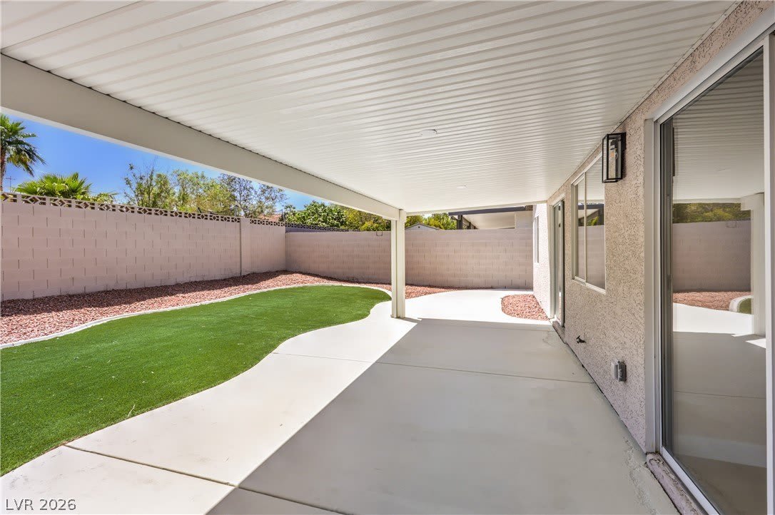 8305 Windrush Avenue – photo 4