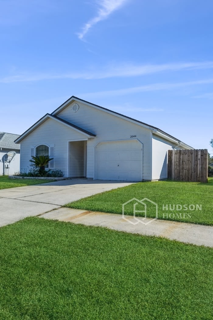 2044 Hunters Trace Circle – photo 3