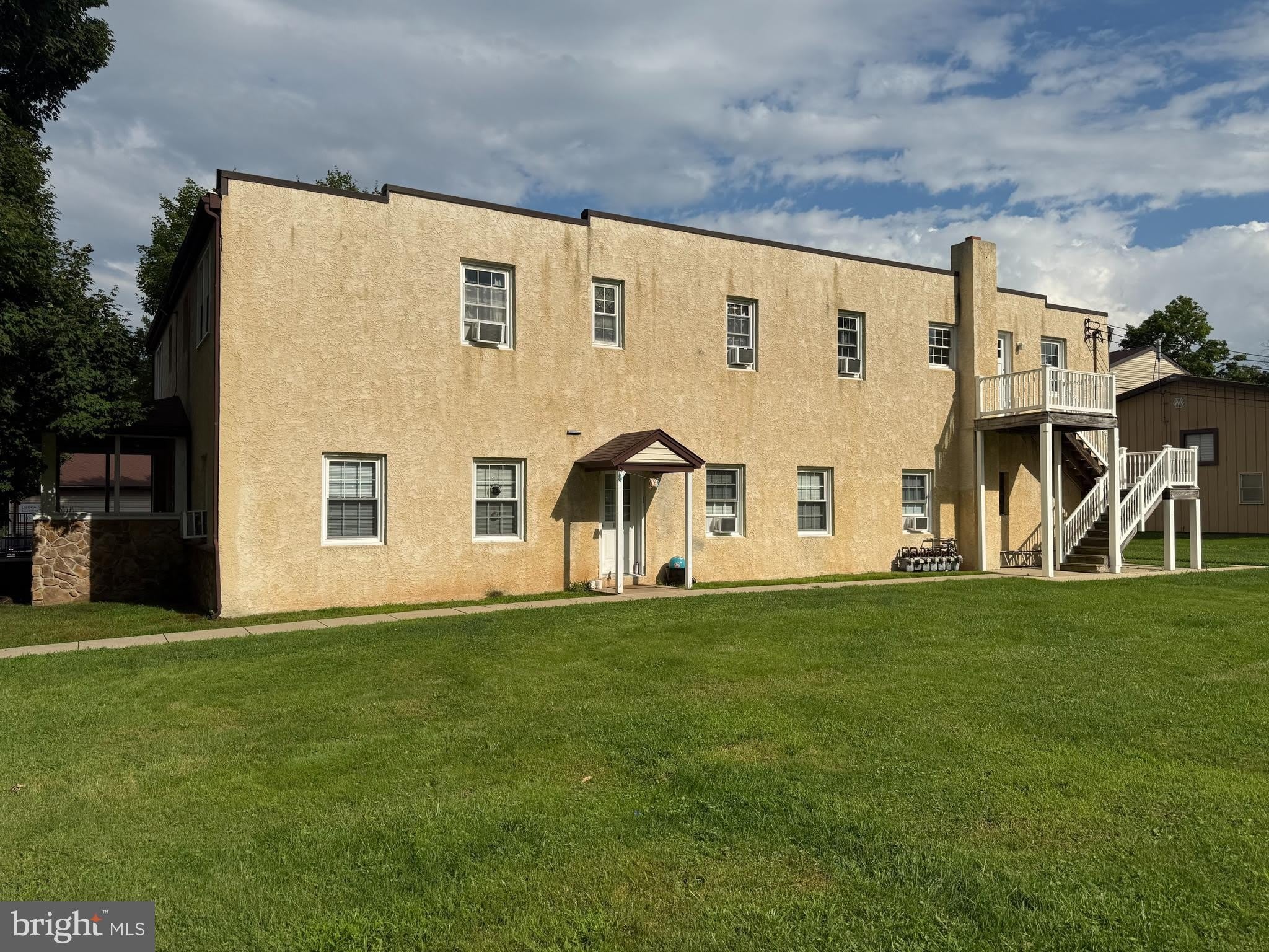 50 WALNUT AVE – photo 2