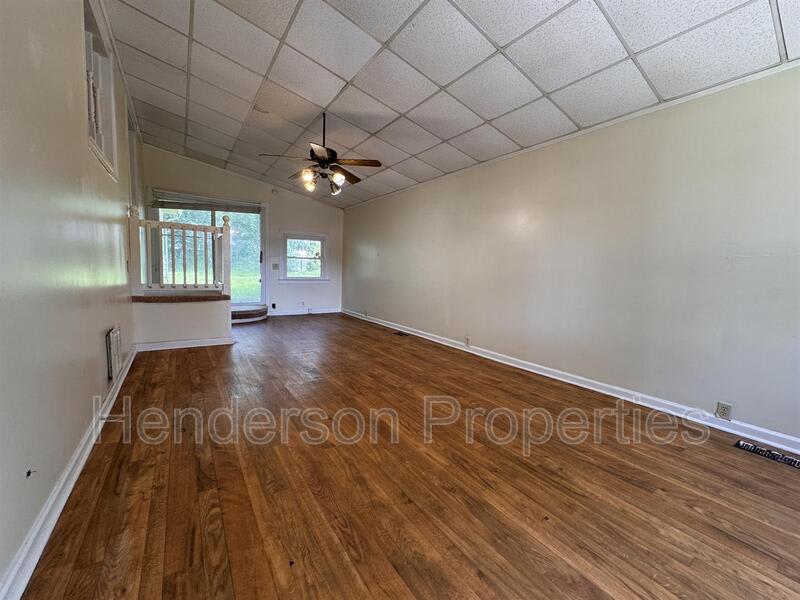634 N Kelly Street – photo 5