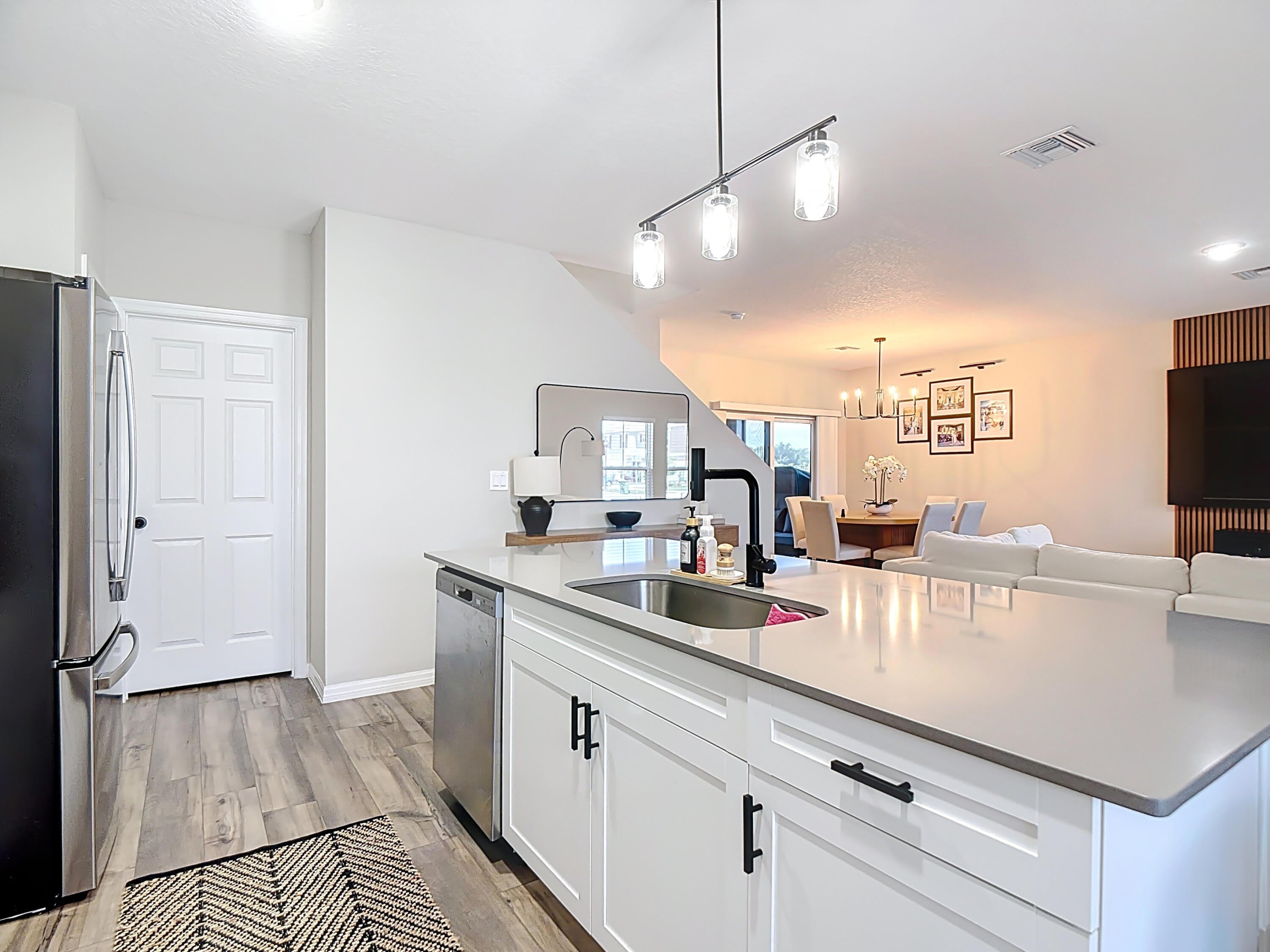 1504 Hummingbird Road – photo 2