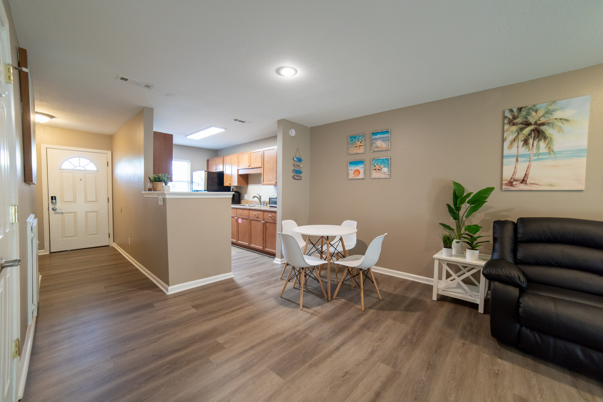 6300 Pinetree Avenue – photo 4