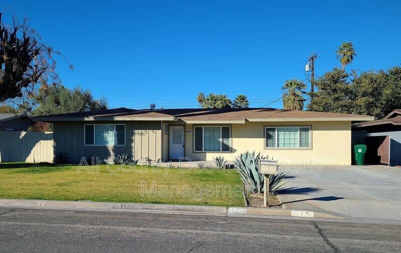 69844 Pomegranate Lane – photo 1