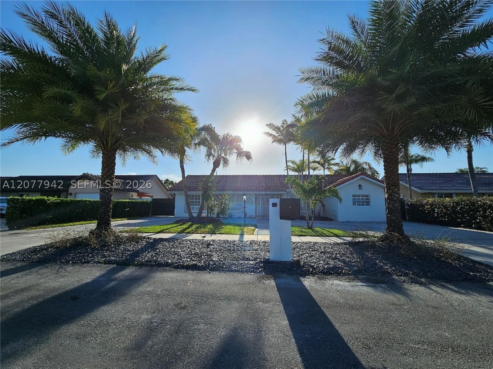 4235 SW 143rd Ave – photo 2