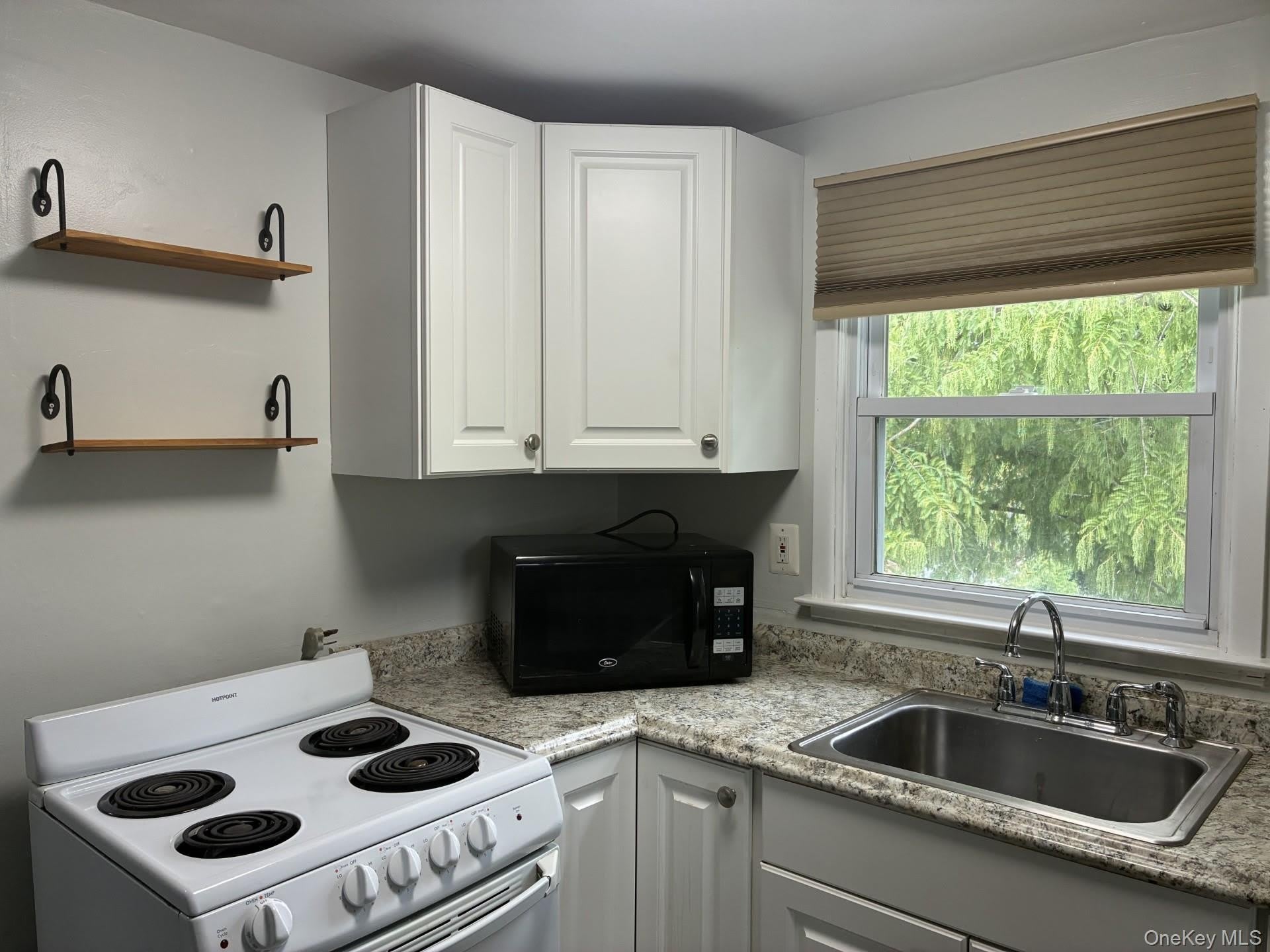238 Laurel Road – photo 4