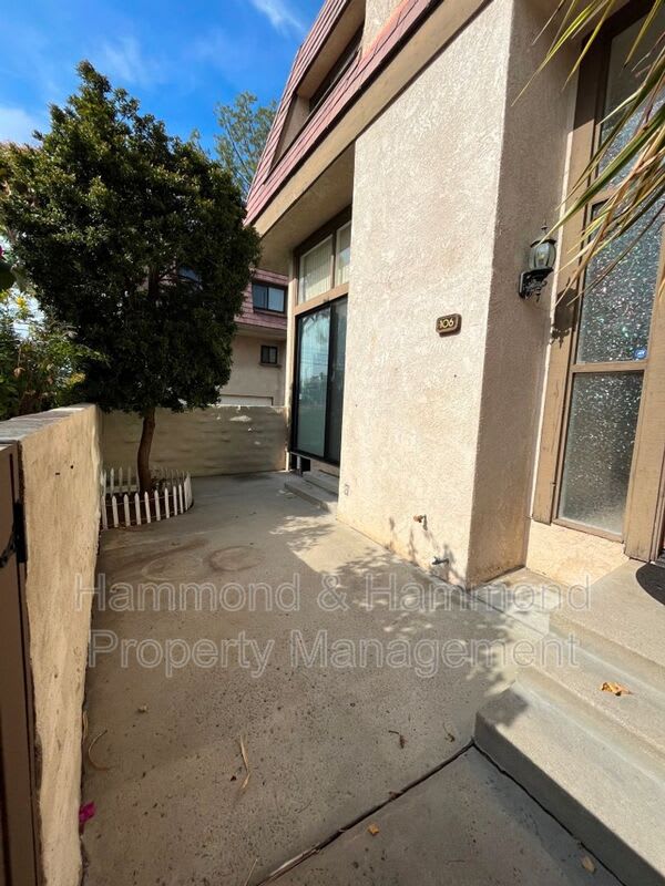 9000 Vanalden Ave. – photo 3