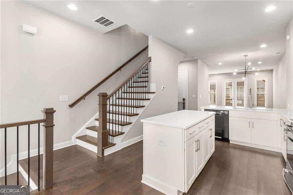4312 Parkside Place – photo 5