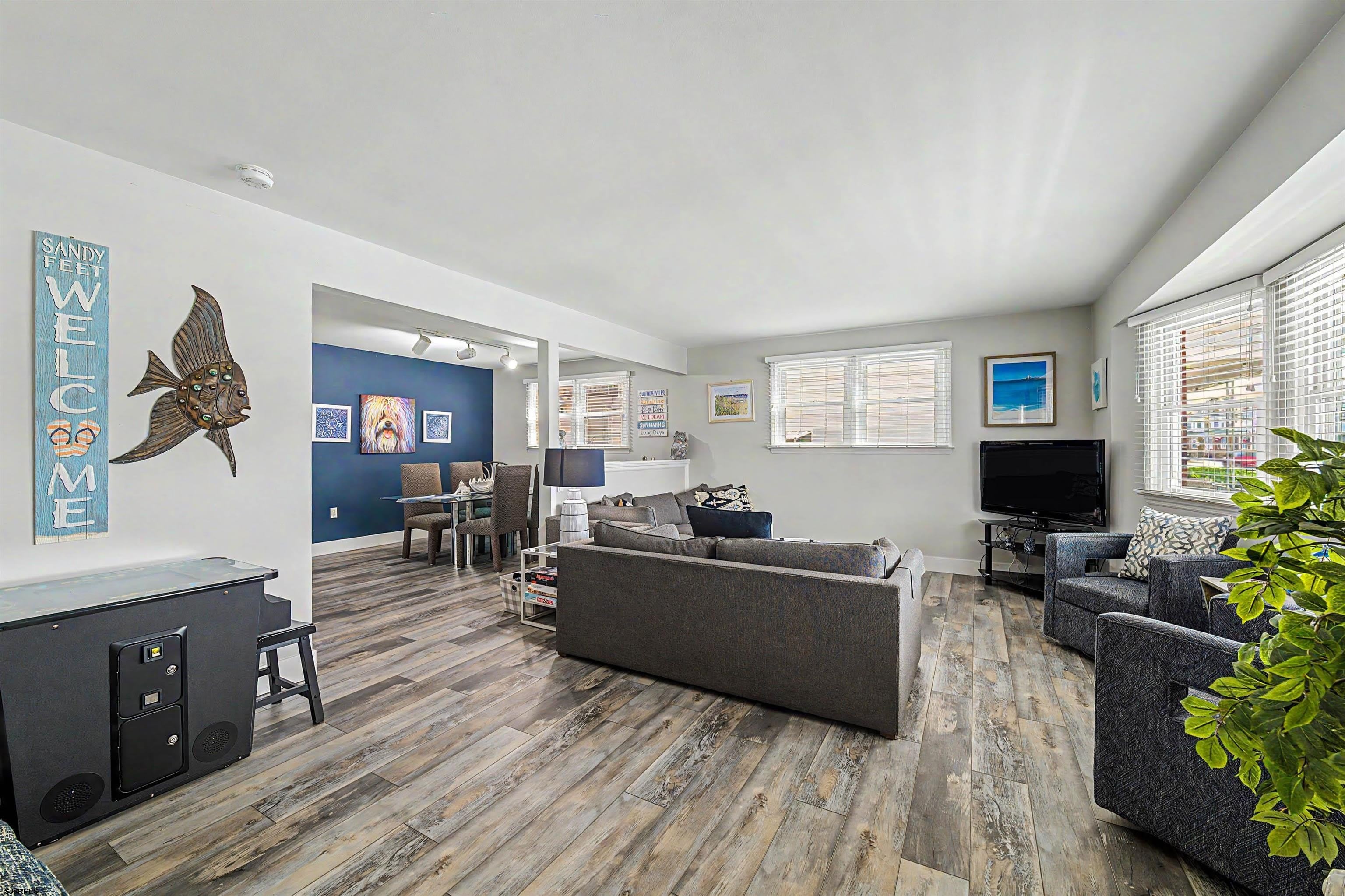 6903 Ventnor Ave – photo 4