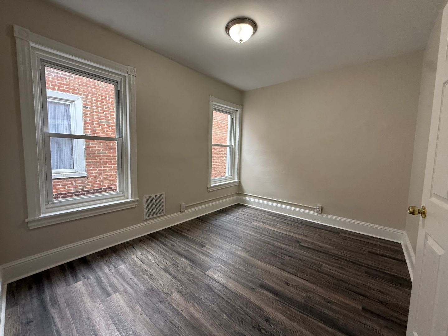 Large Home – photo 4