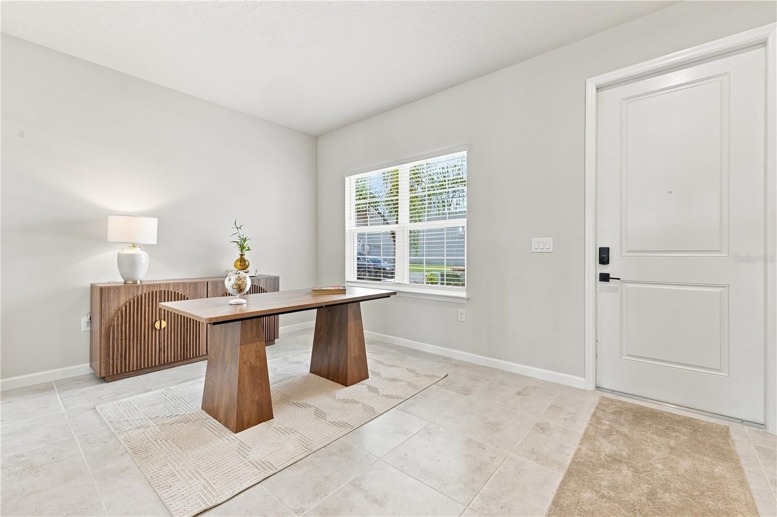 480 CROSSINGS Avenue – photo 2