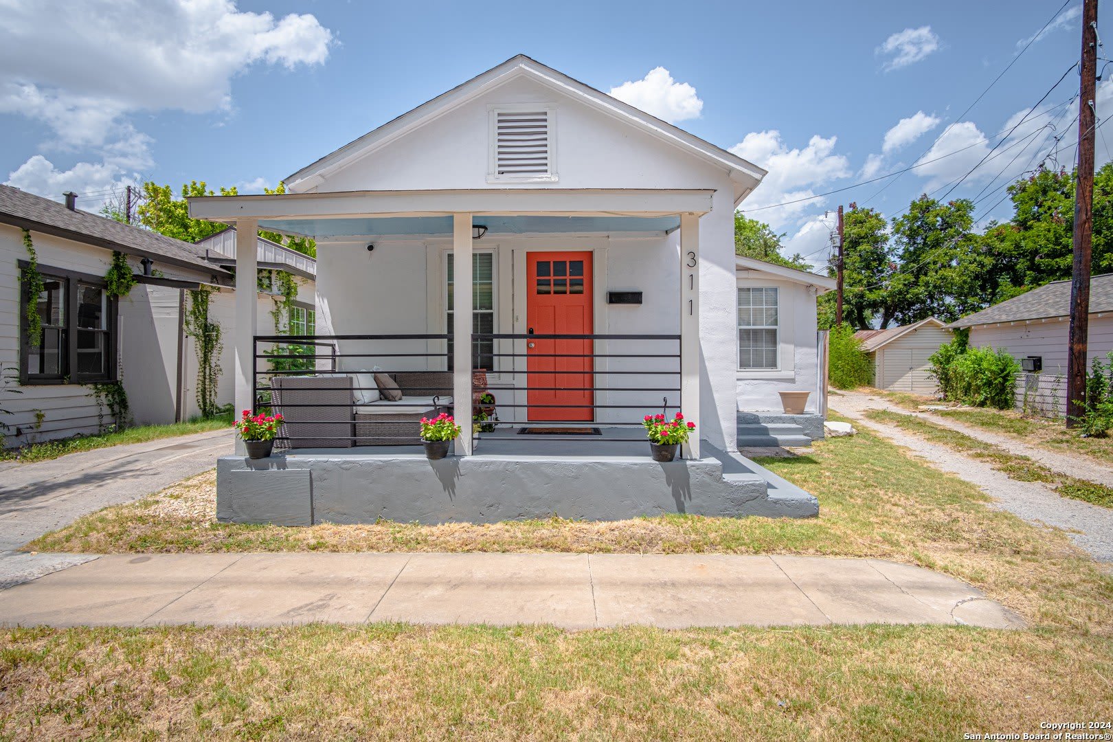 311 Alamosa Ave – photo 3