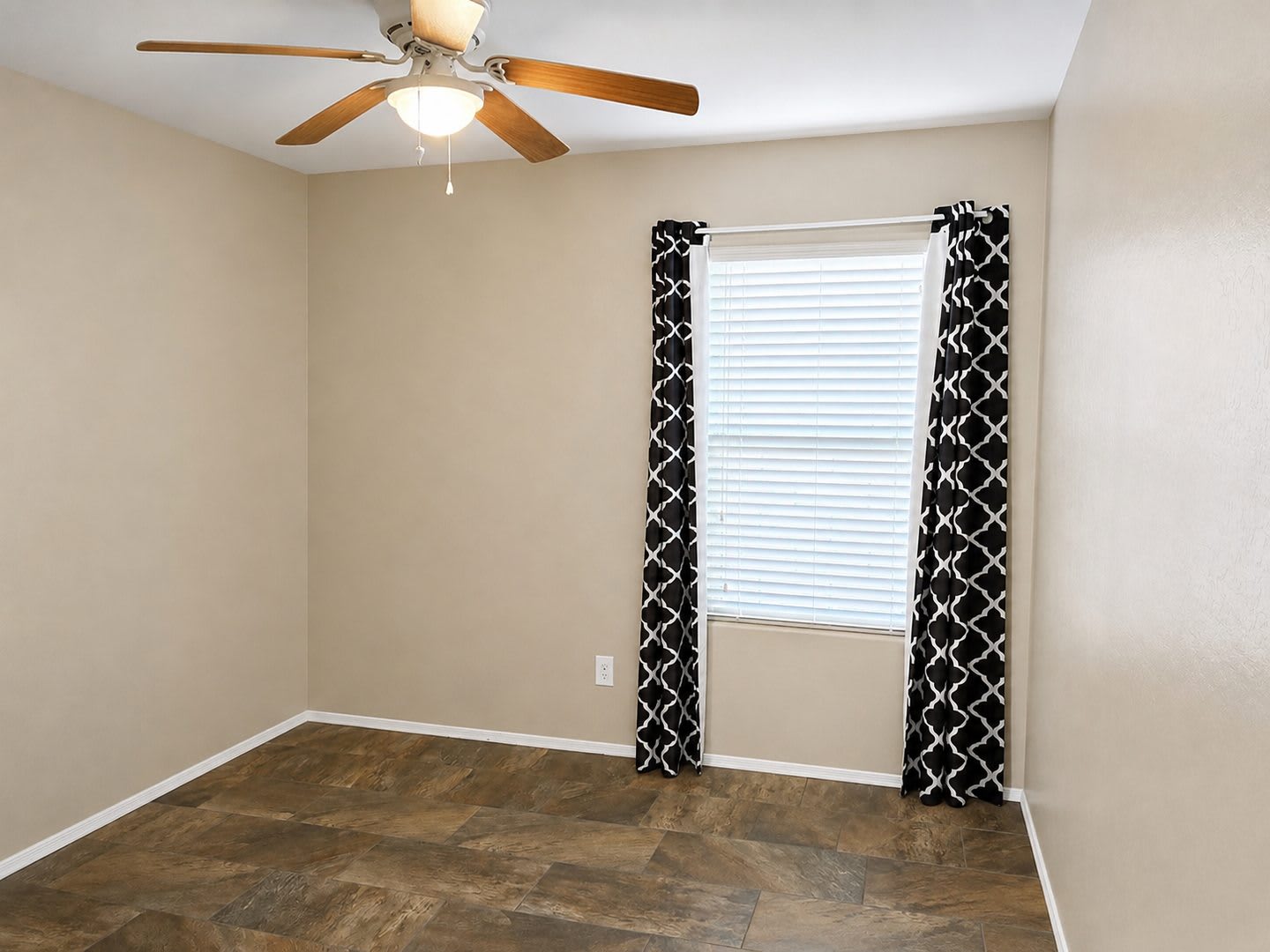 18368 W. Getty Dr. Goodyear, AZ 85338 – photo 5