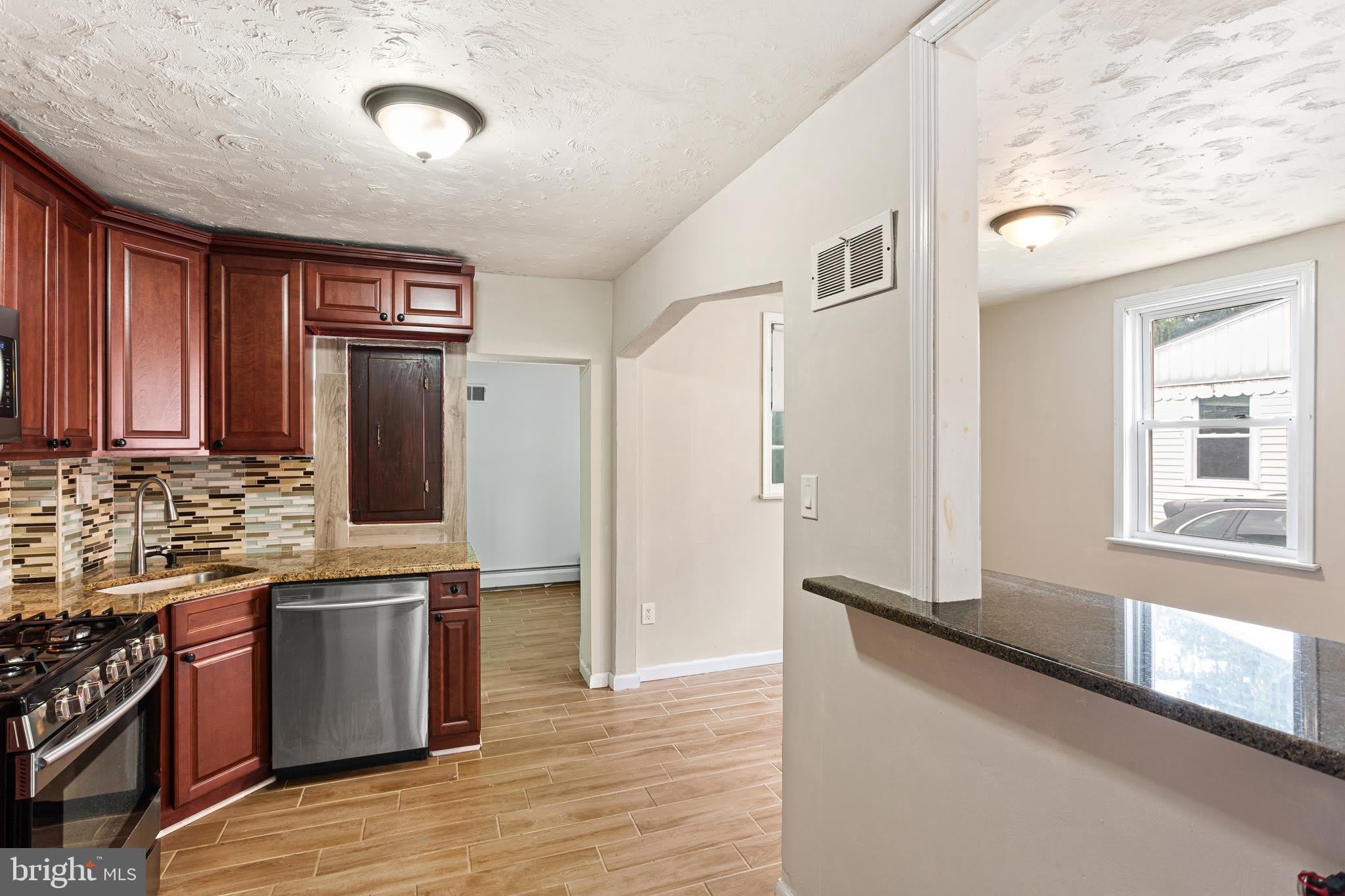 220 Williams Road – photo 4