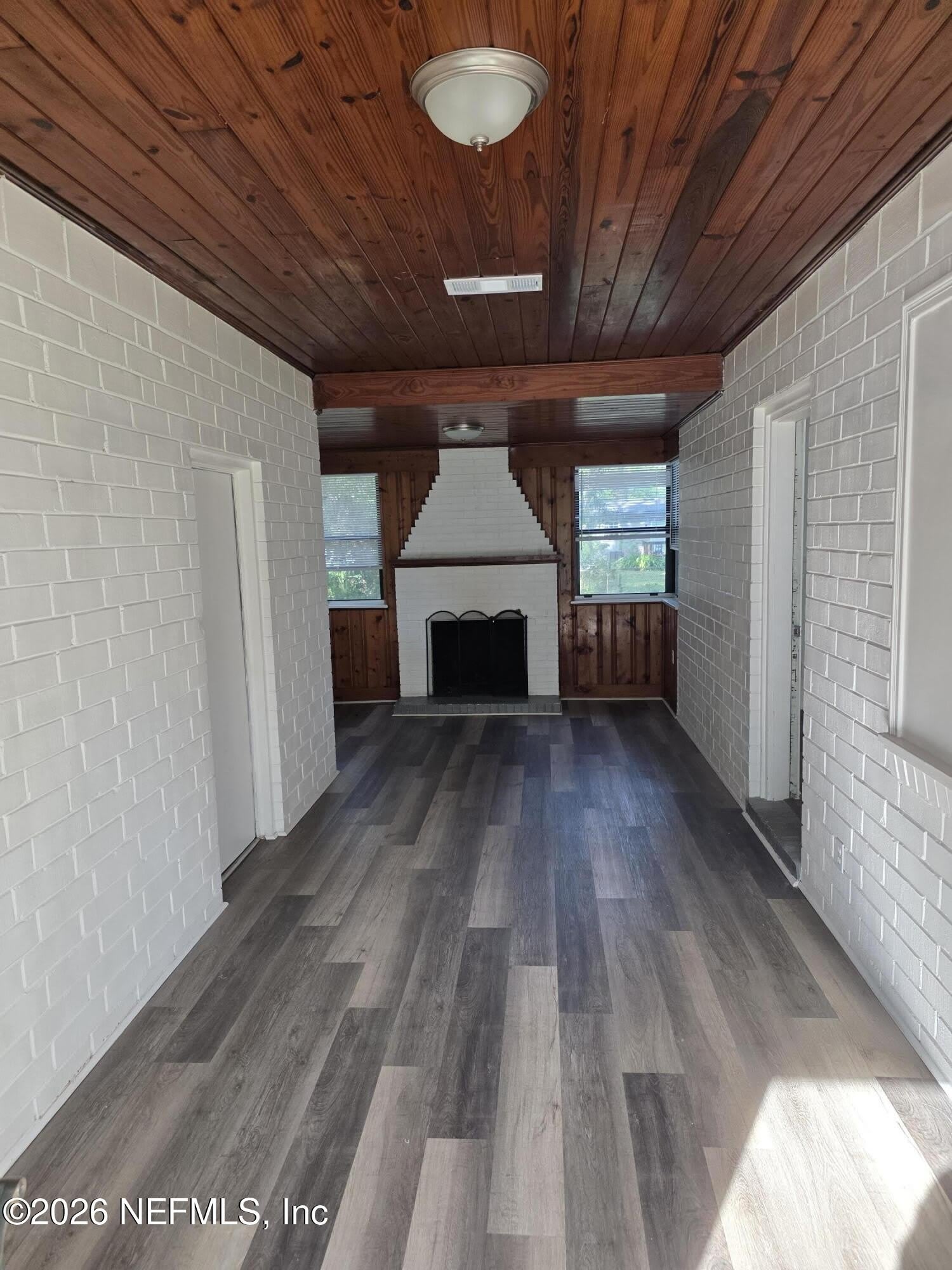 7816 CATAWBA Drive – photo 2
