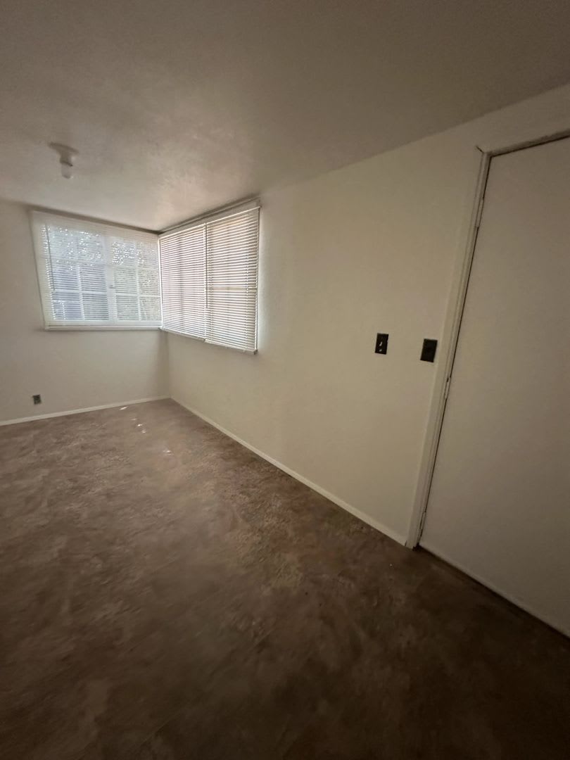 2024 Darrow Ave – photo 1