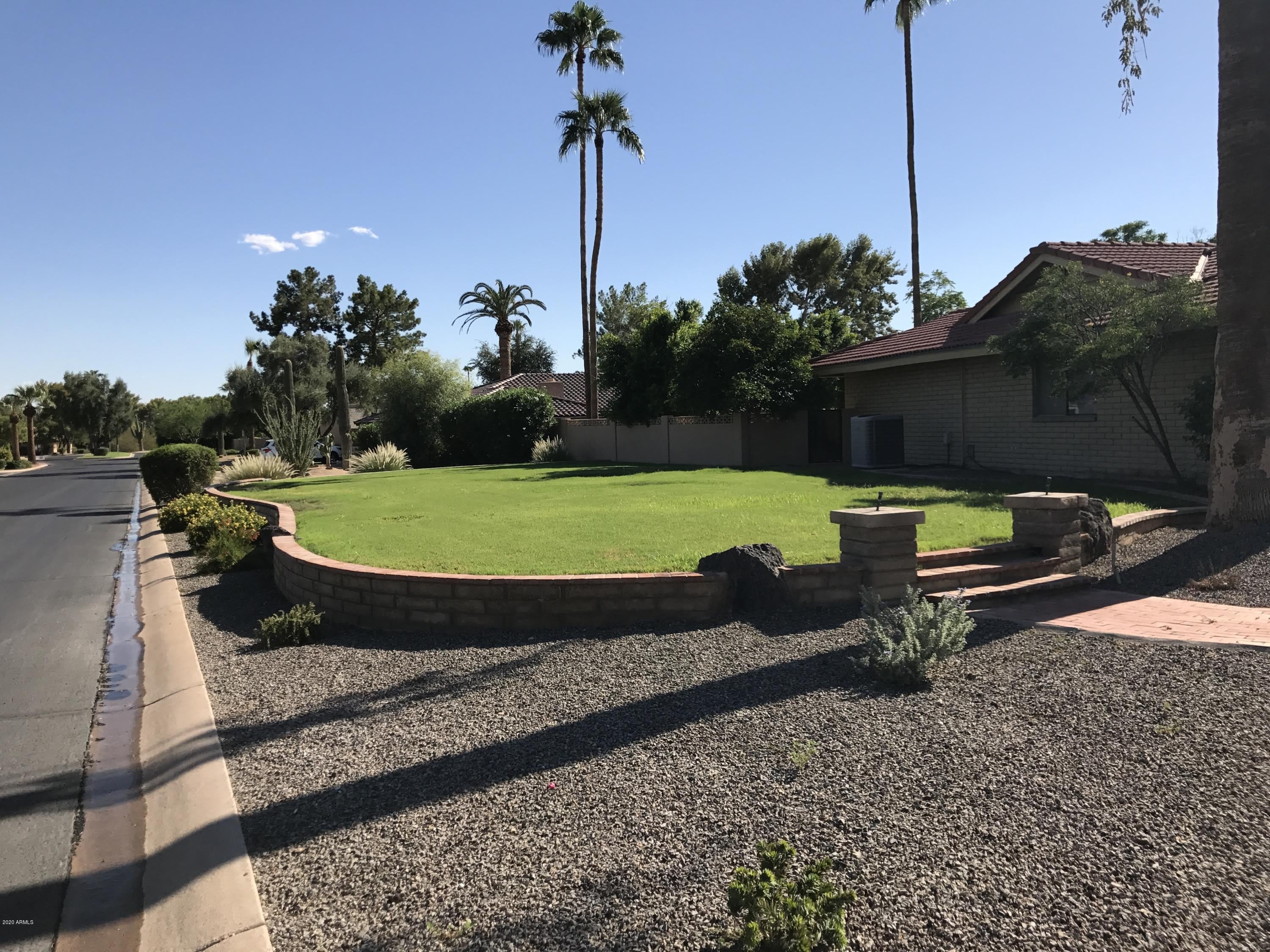 185 E CERCADO Lane – photo 5