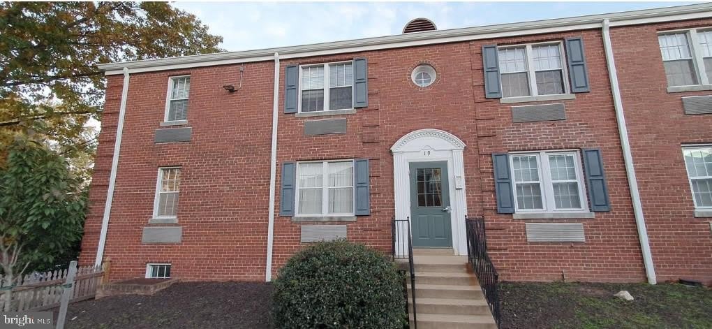 19 AUBURN Court – photo 1