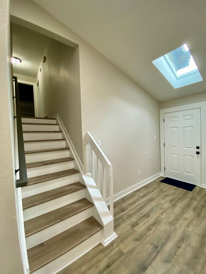 Spacious Inside and Out! 5 bed 3 bath Home in 80907! – photo 3