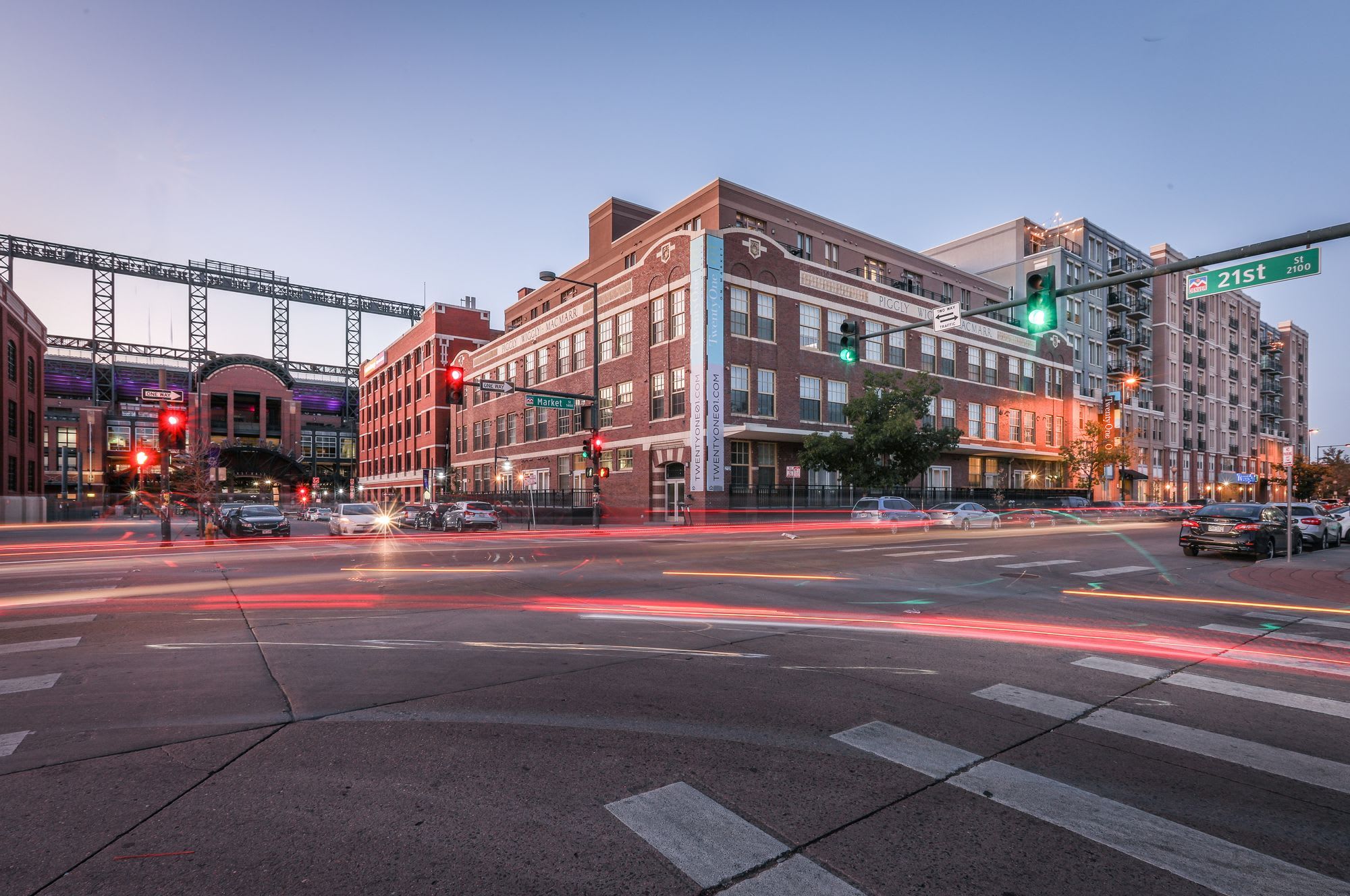 TwentyOne01 on Market – photo 1