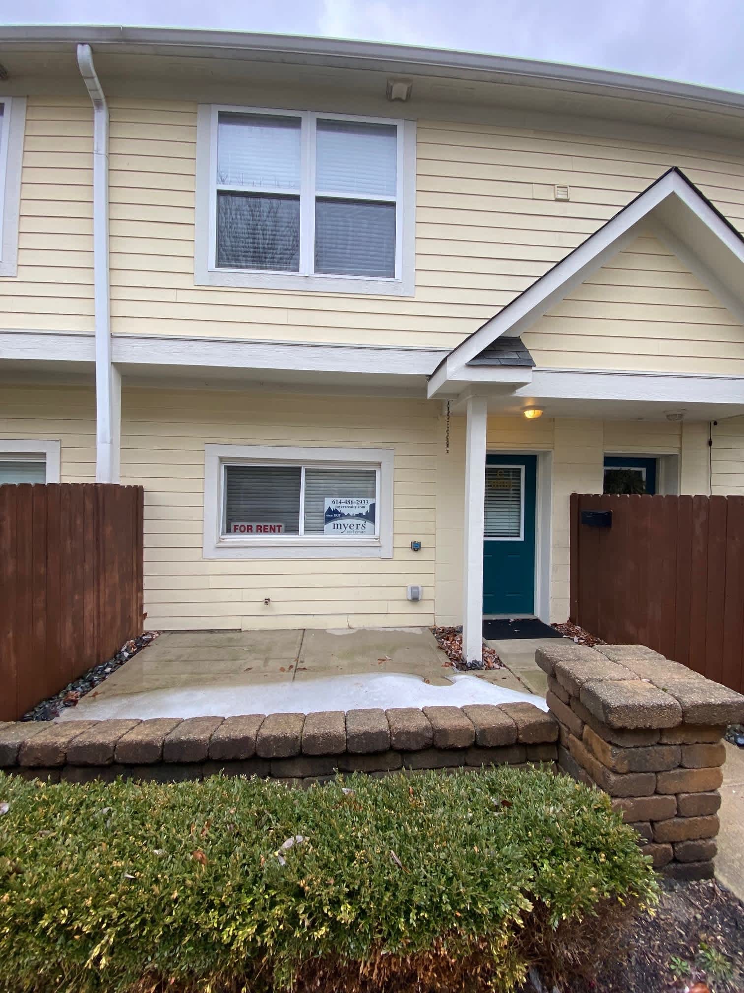 1088 Perry St – photo 1