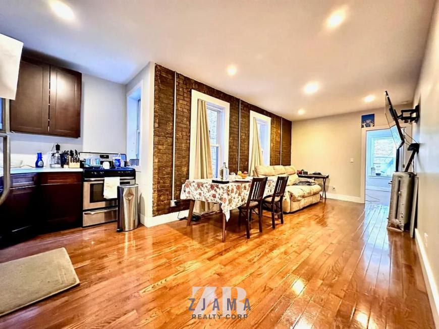236 New York Avenue – photo 1