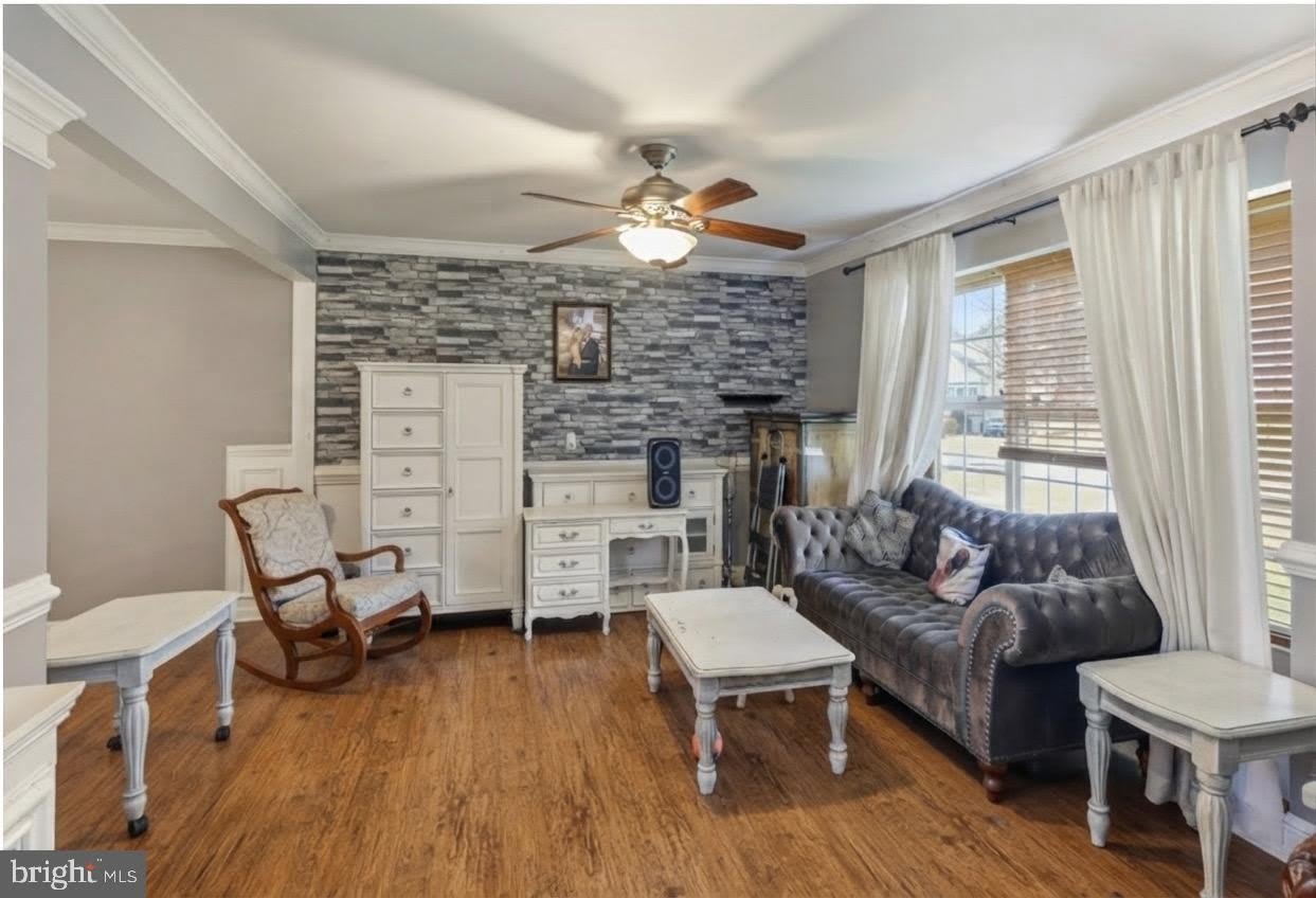 914 SCHUYLER Place – photo 2