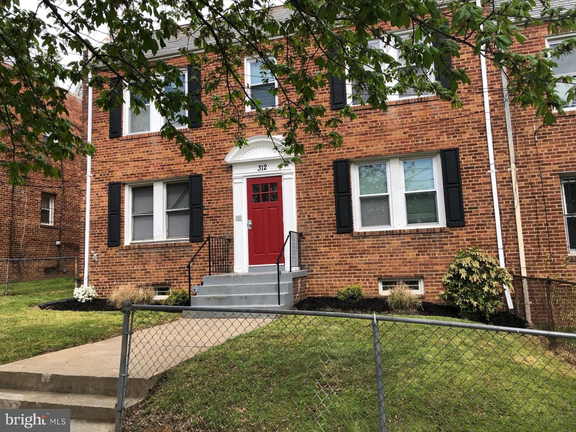 312 34TH Street SE – photo 1