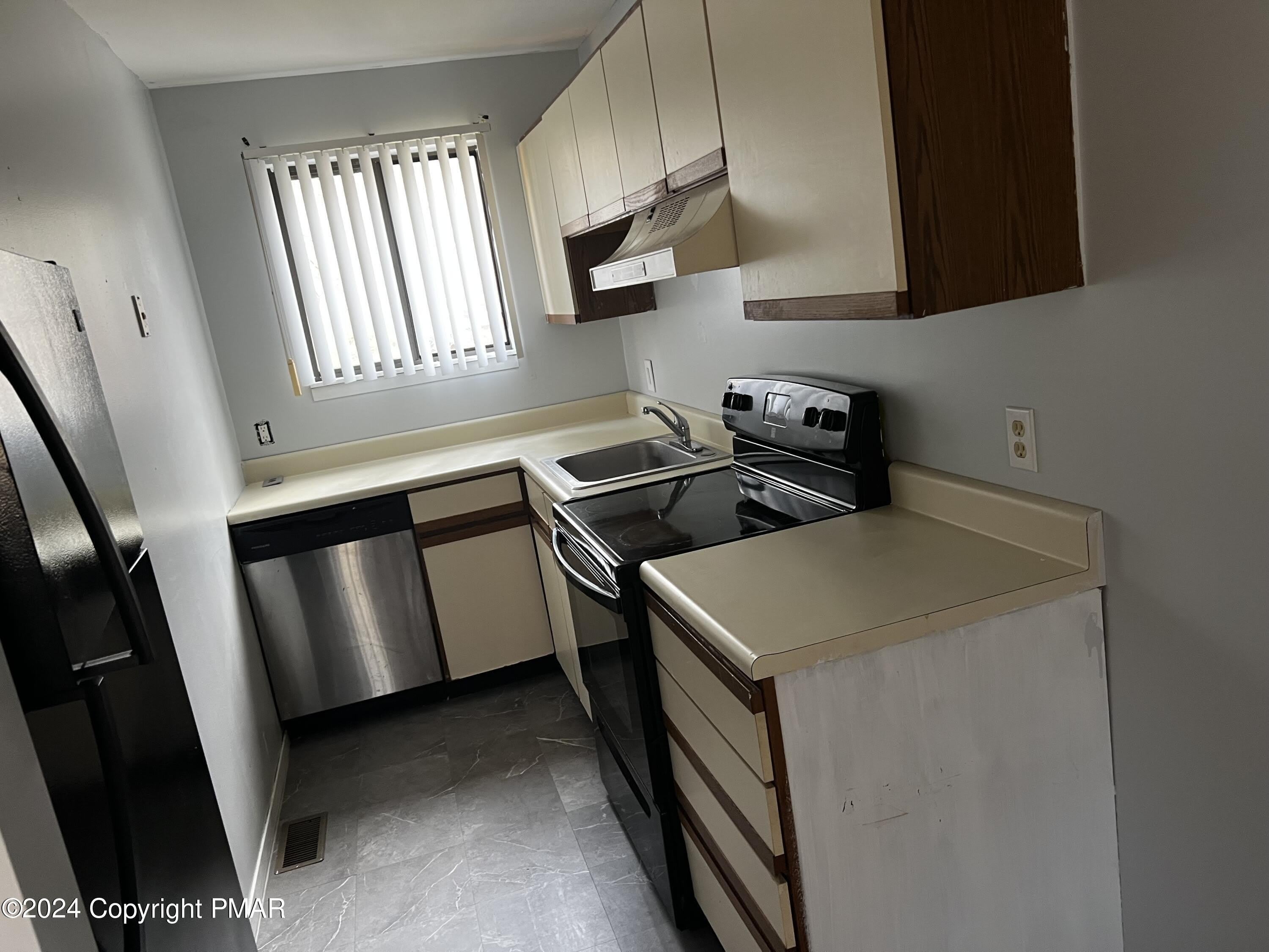 509 Wales Court – photo 5