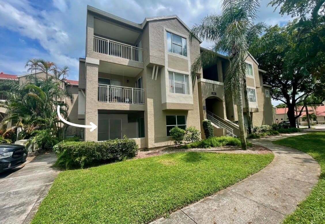 1760 Palm Cove Boulevard – photo 2