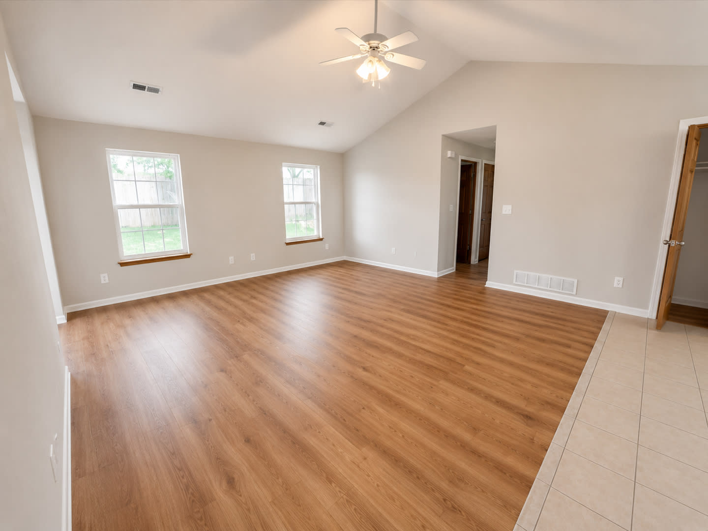 Charming 3 Bedroom Ranch Home Ideal Comfort And Style – photo 4