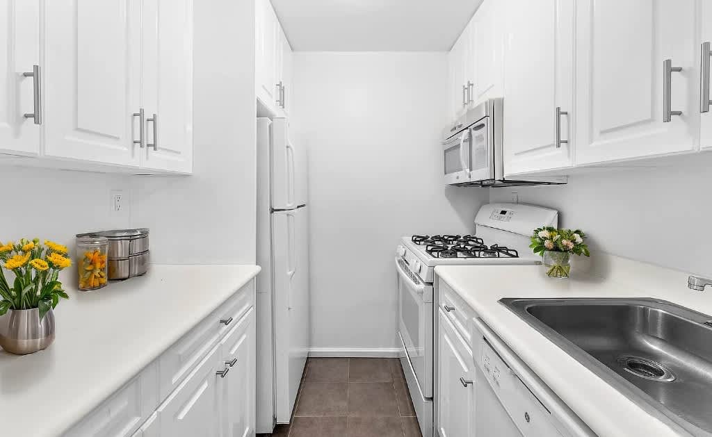 205 E 12Th St – photo 2