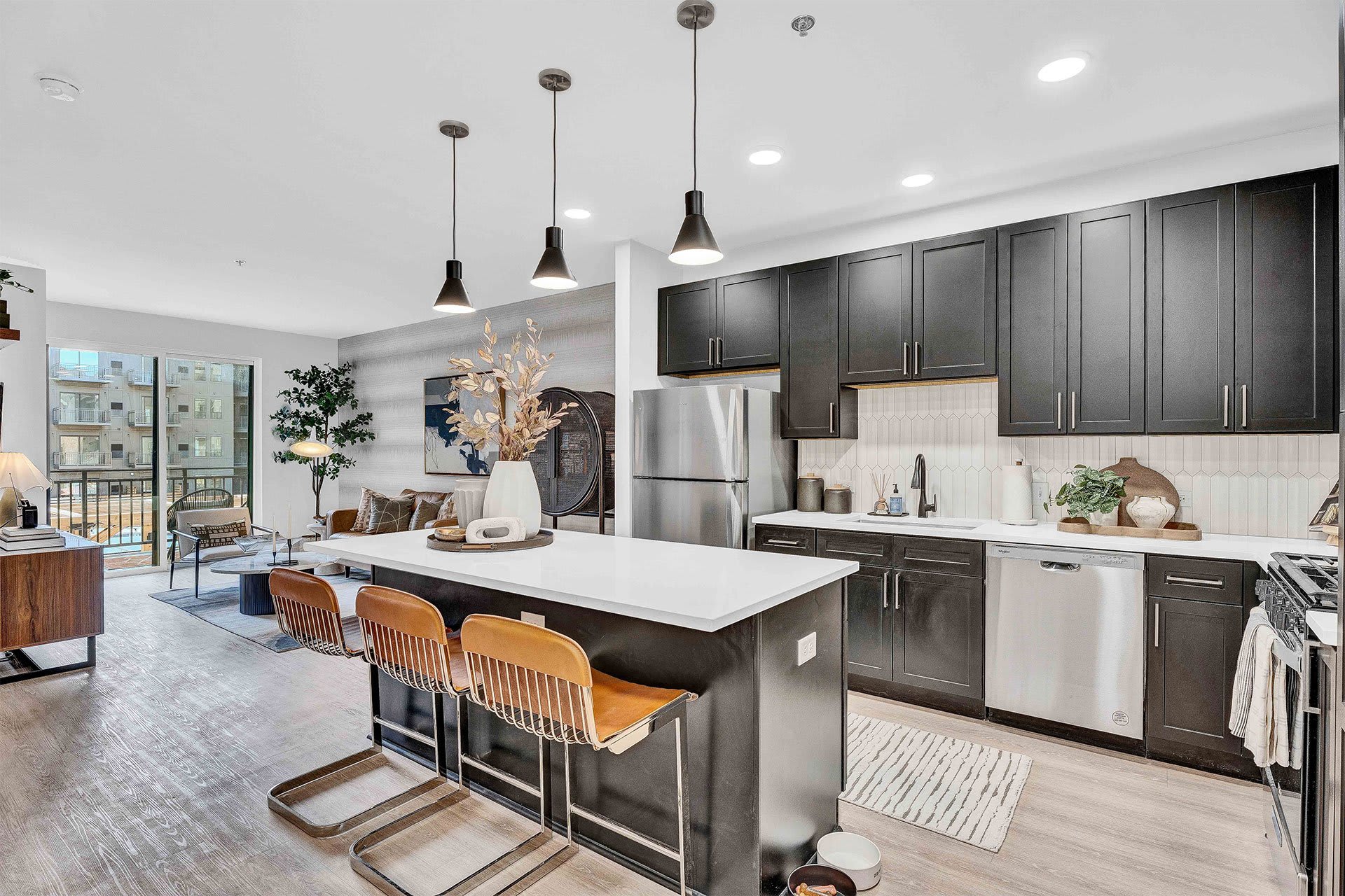 Metro 19 Apartments – photo 2