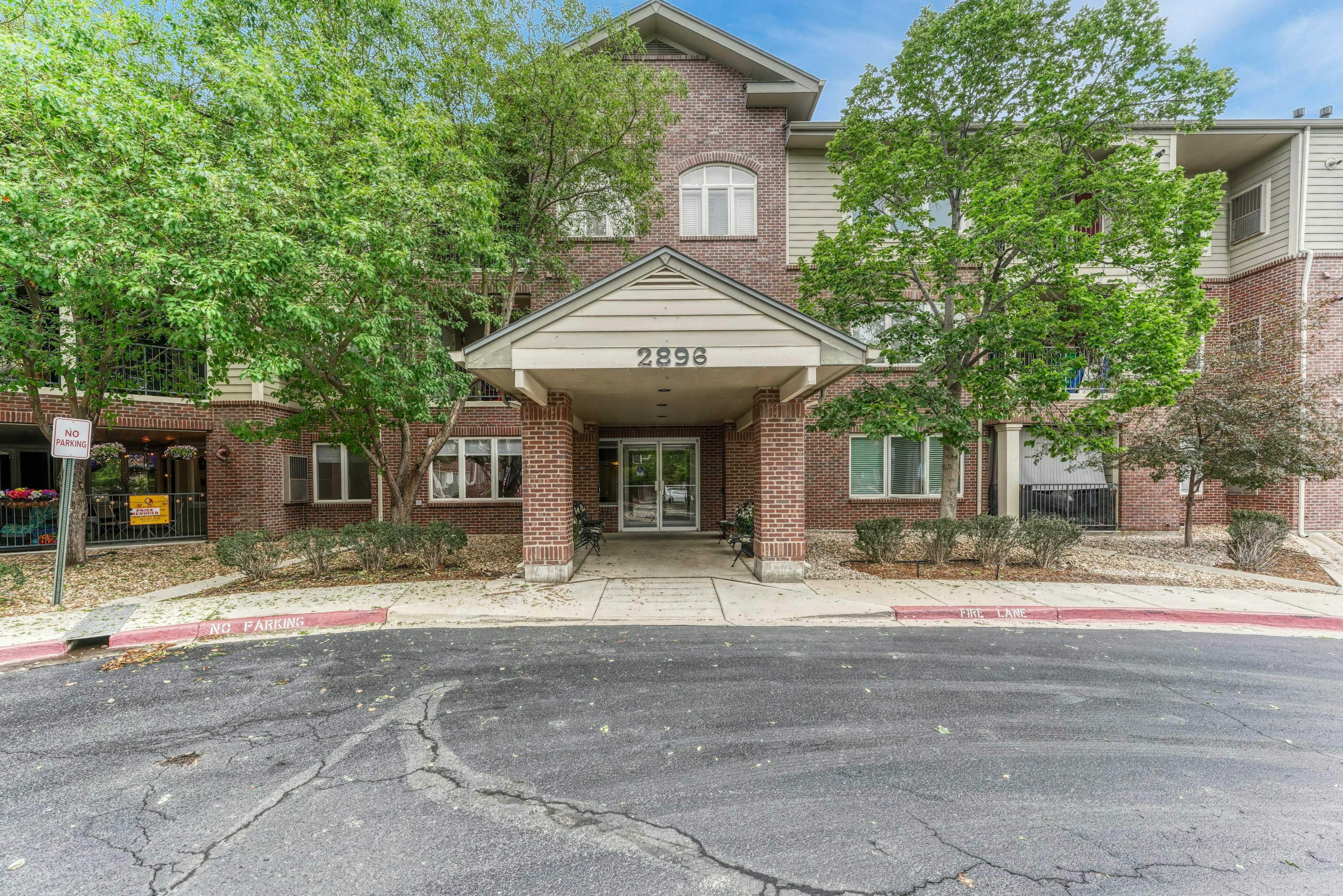 2896 West Riverwalk Circle – photo 1