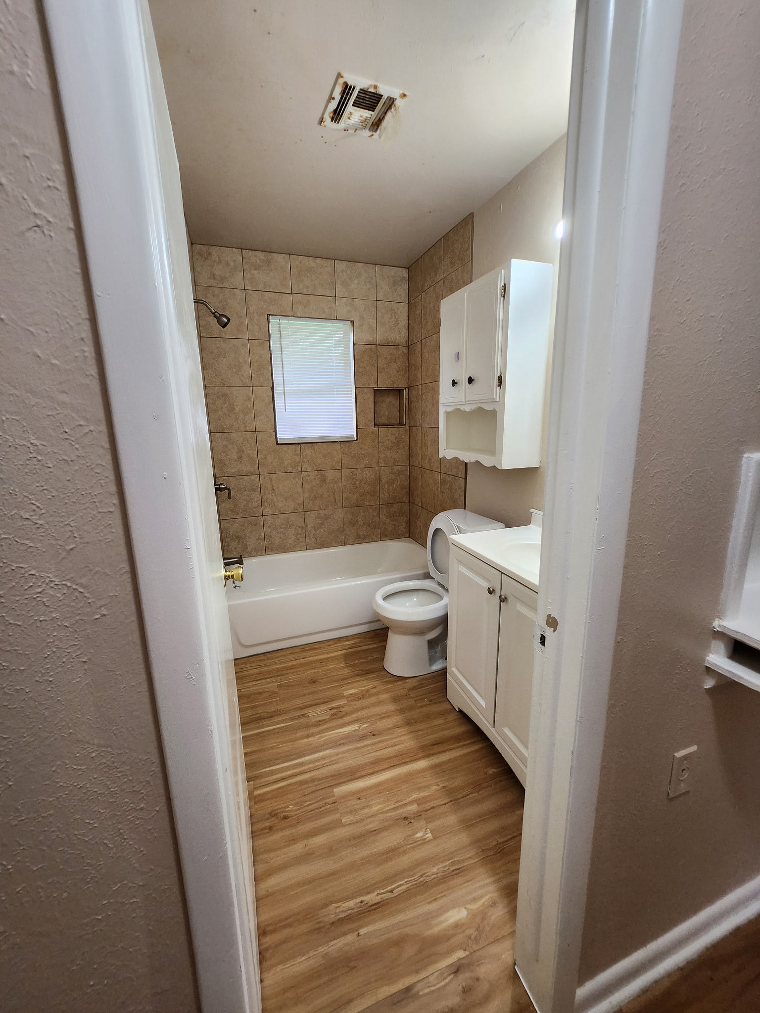 729 Hedge Drive – photo 5