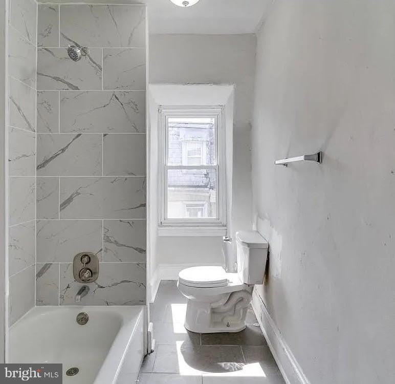 524 E JOHNSON STREET – photo 3