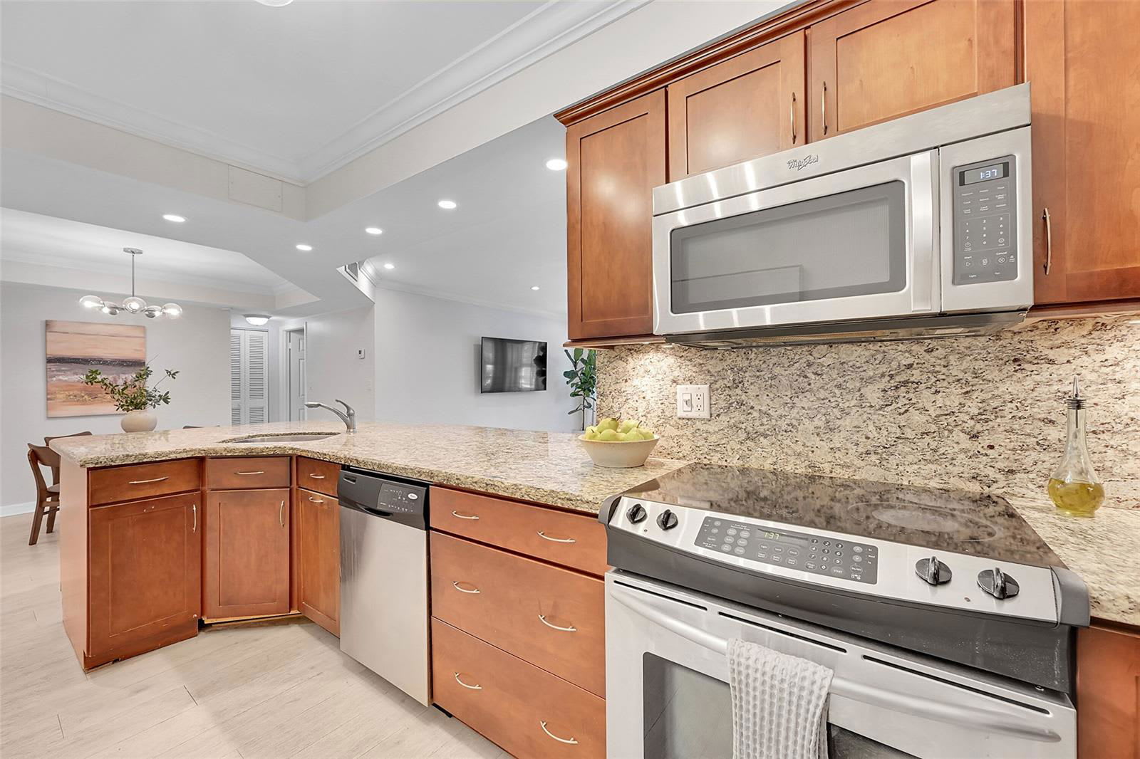 615 Northeast 12th Avenue – photo 2