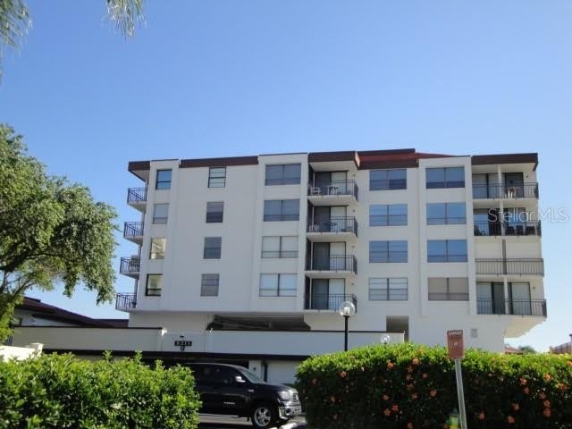 6211 SUN Boulevard – photo 3