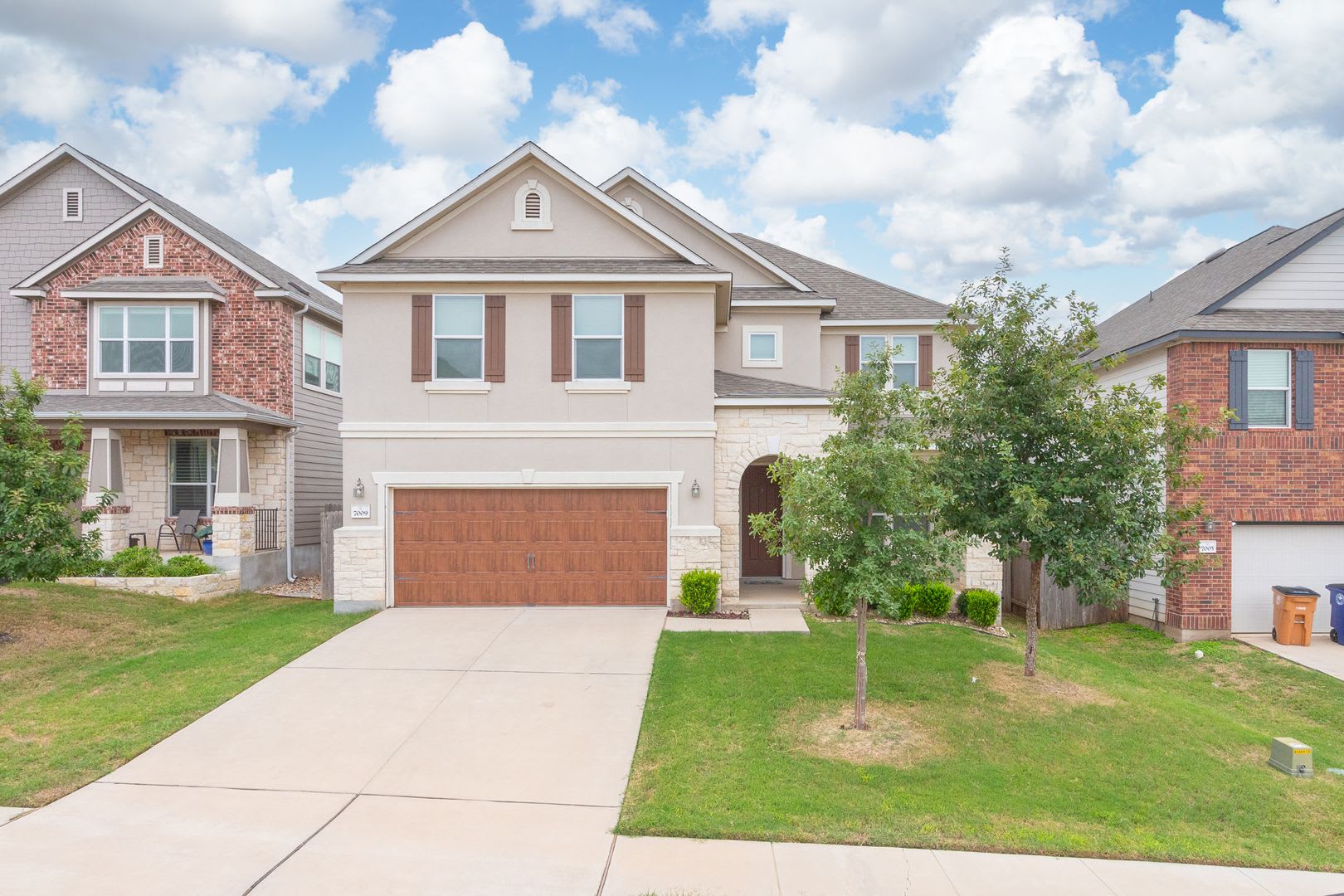 Beautiful 3BR Home with Open Floor Plan, Covered Patio & Private Fenced Yard in South Austin – photo 1