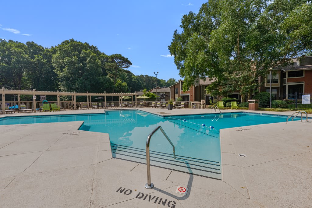 The Retreat at Lake Johnson Apartments – photo 2