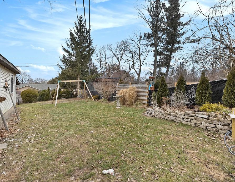 2427 Sinclair Avenue Northeast – photo 2