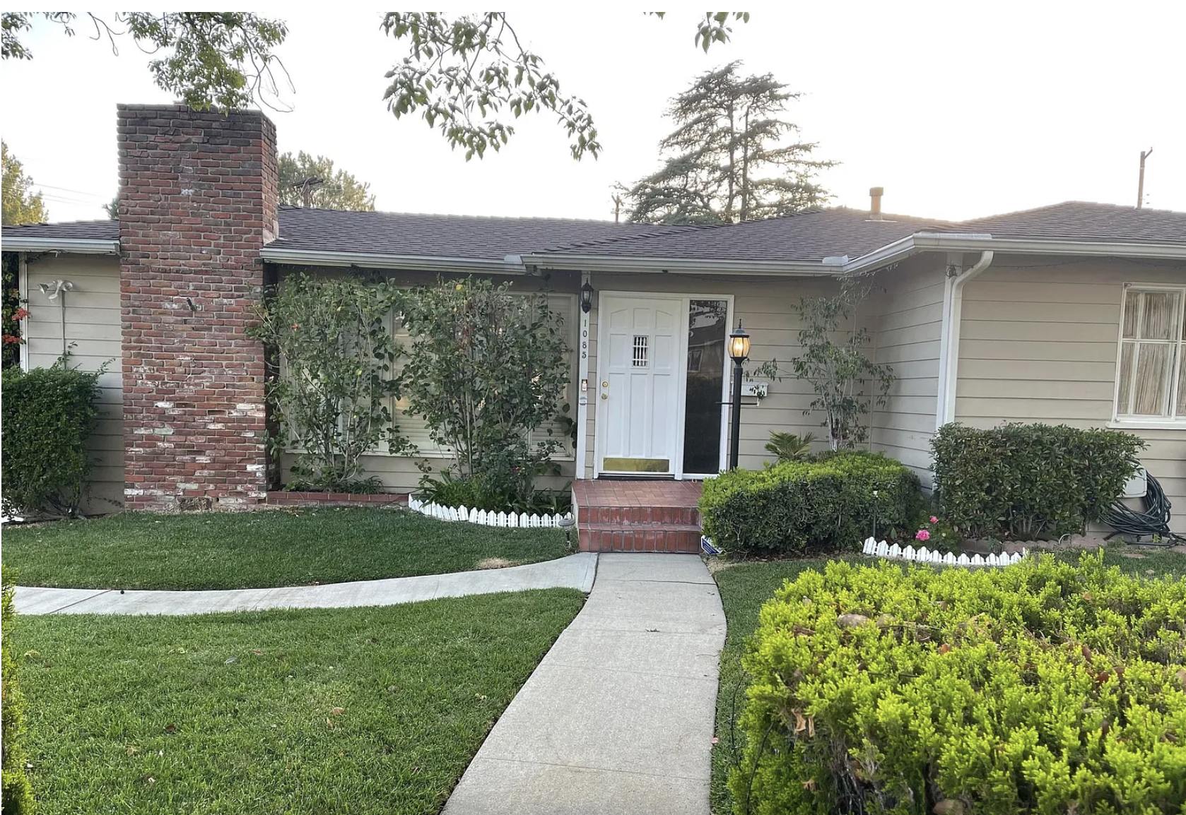 1085 Riviera Drive – photo 2