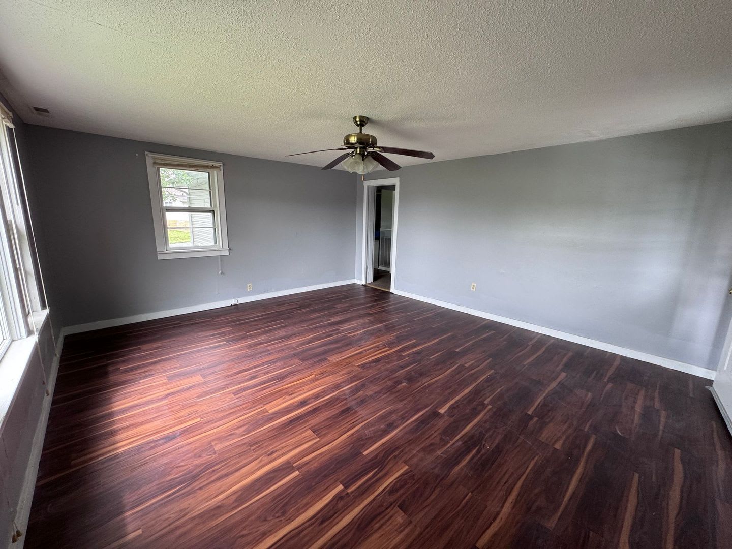 587 S Main Street – photo 2
