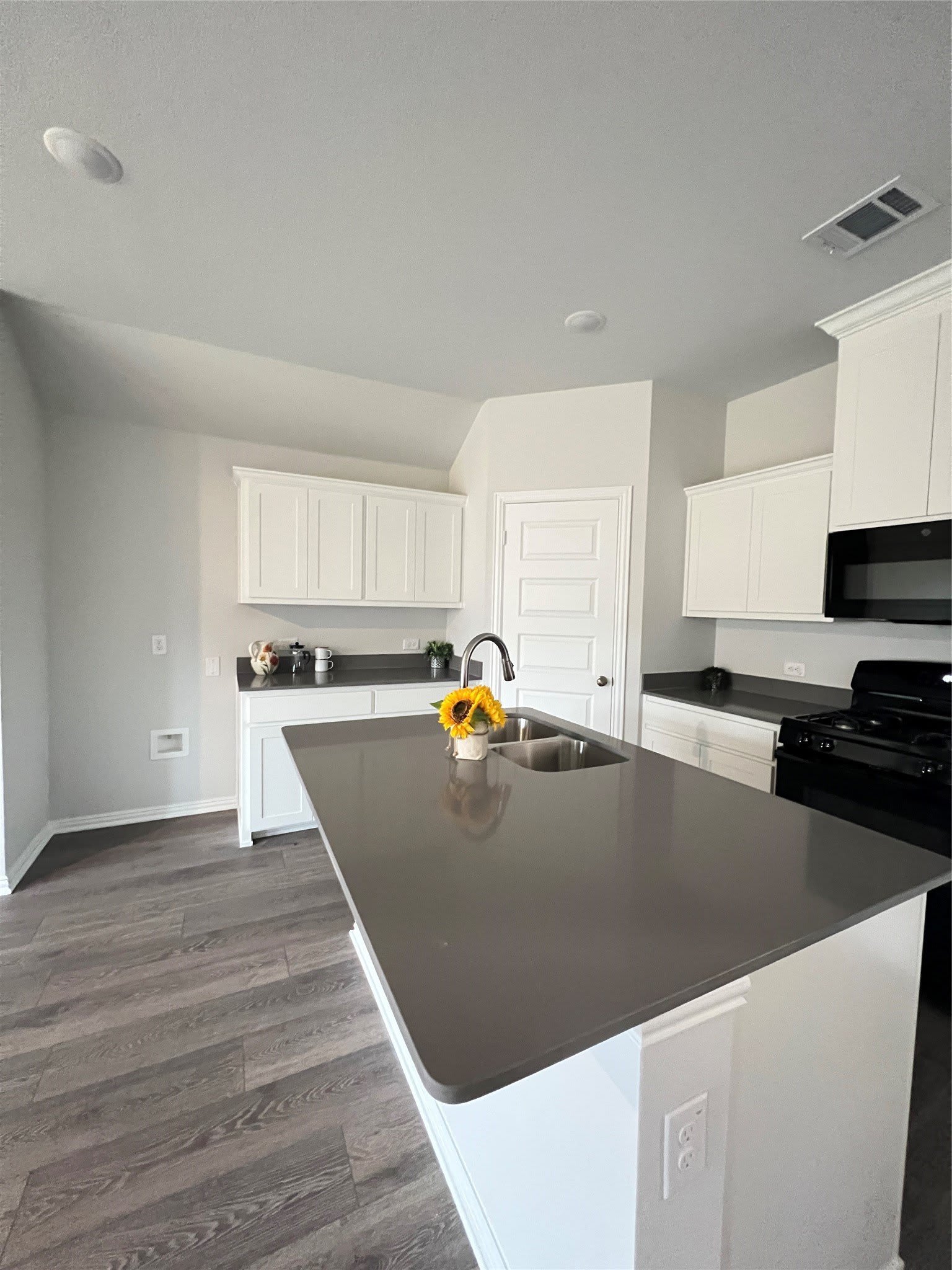 553 Meadow Run Drive – photo 2