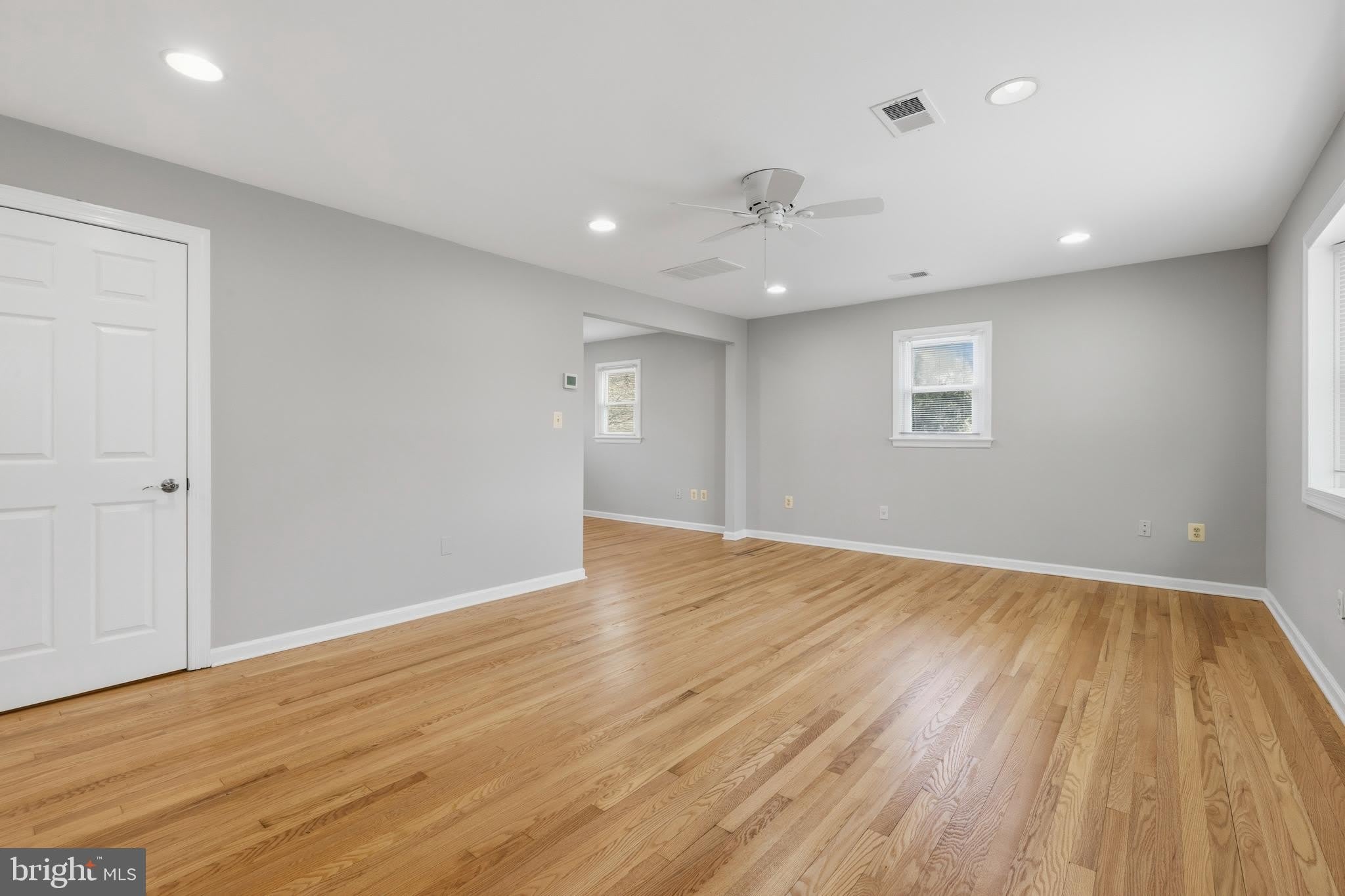 9017 RHODE ISLAND Avenue – photo 2